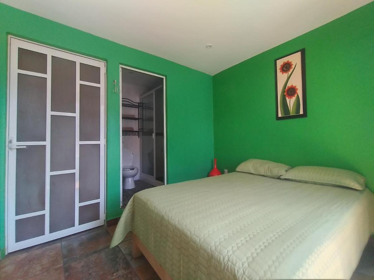 Hospedaje Casa Verde Tepoztlán Exteriör bild