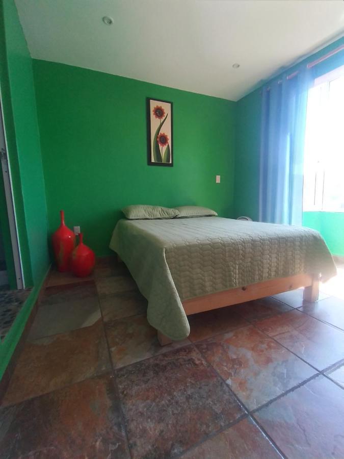 Hospedaje Casa Verde Tepoztlán Exteriör bild
